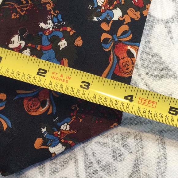 Disney Mickey Unlimited holiday Christmas necktie. Polyester. - Picture 4 of 6